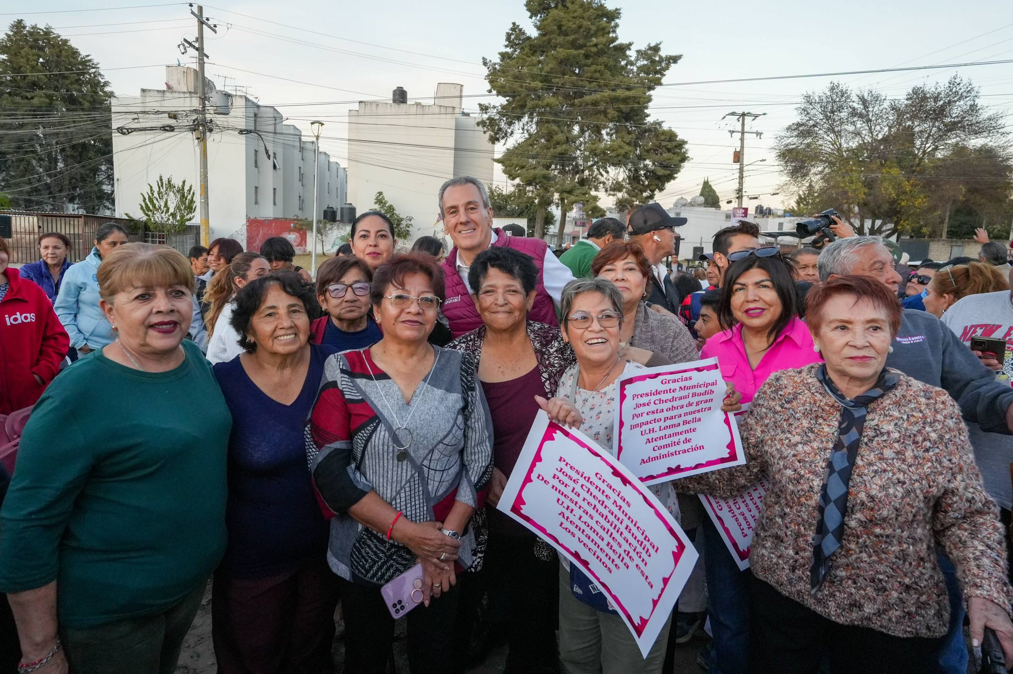 Ciudadanos en Loma Bella
